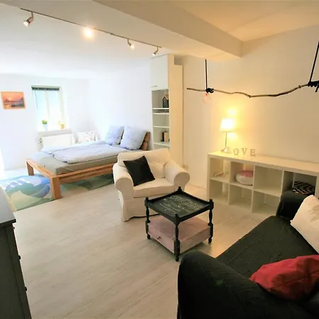 Zentrale Ferienwohnung „Treibholz“ Im Sonnenblumenhaus Flensburg Exterior photo