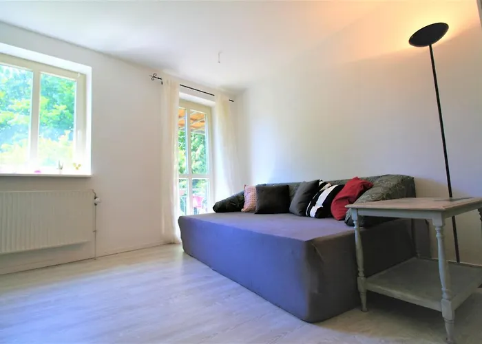 Zentrale Ferienwohnung „Treibholz“ Im Sonnenblumenhaus